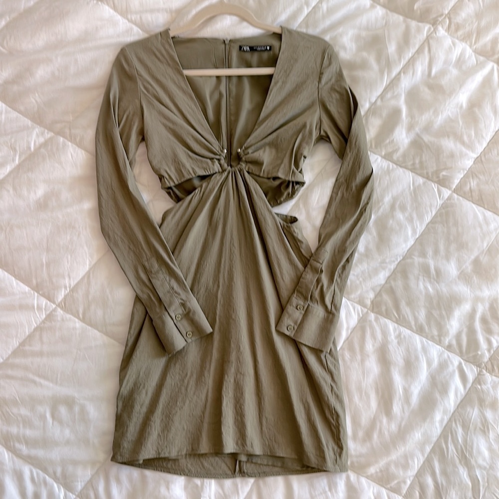 Zara long sleeve olive dress